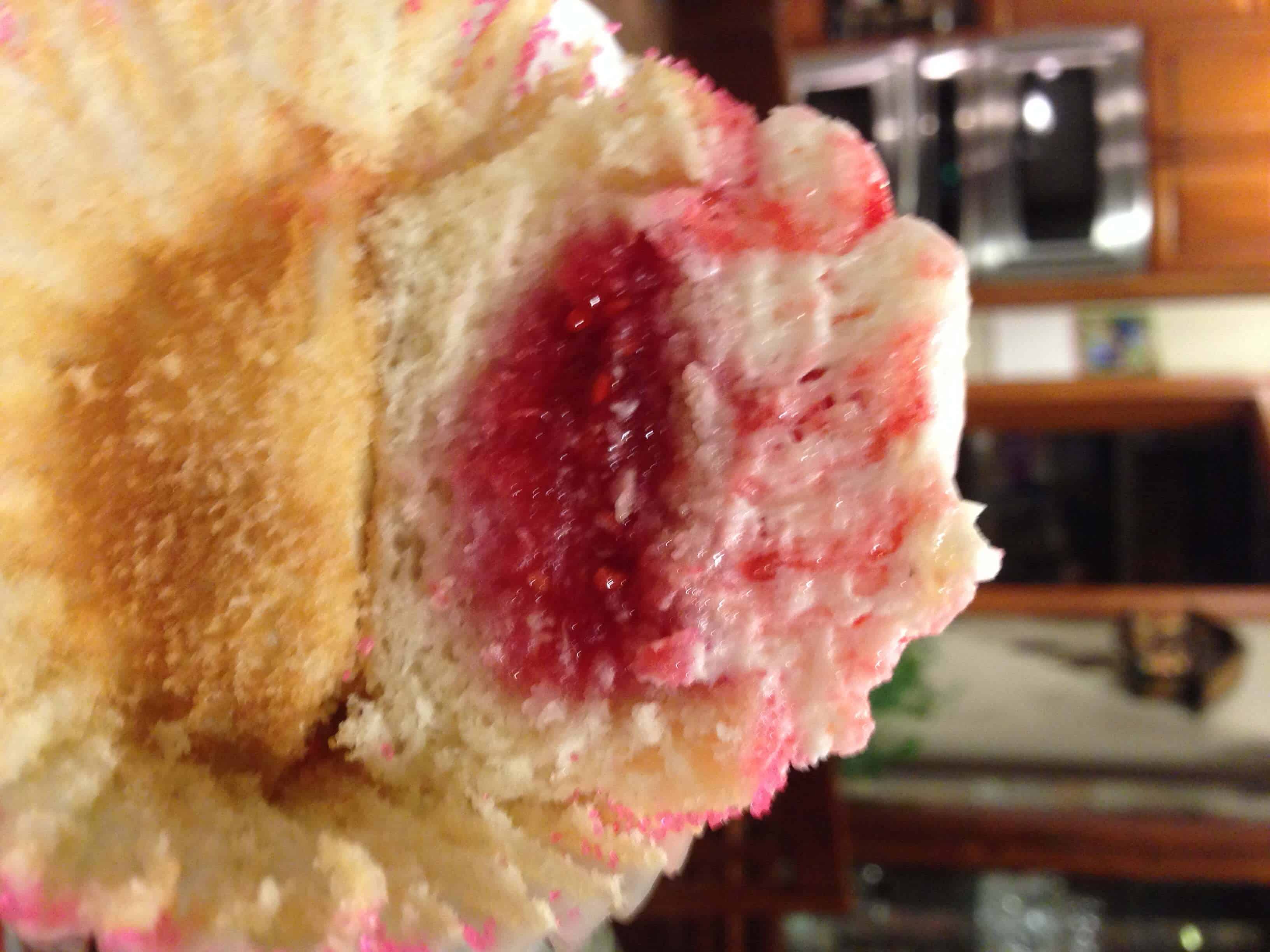 image of raspberry almond cupcakes