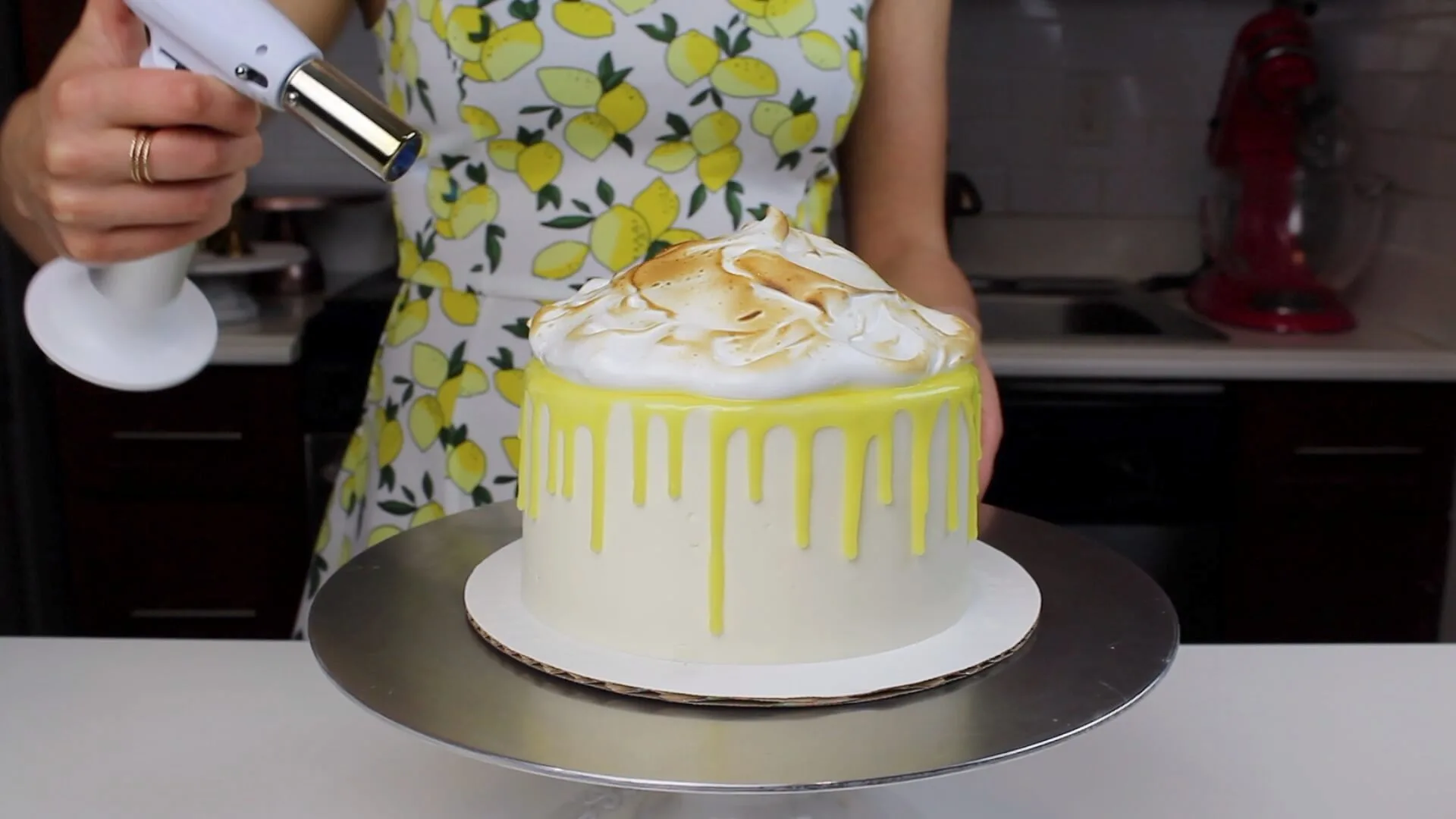 toasting the merginue lemon cake