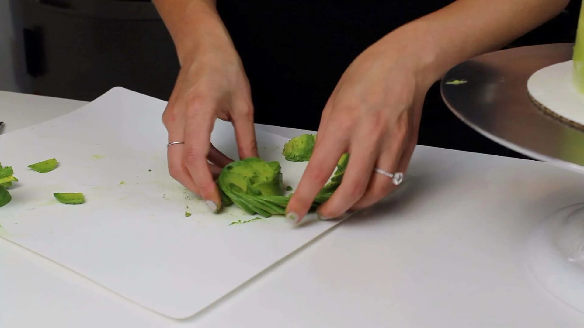 making an avocado rose