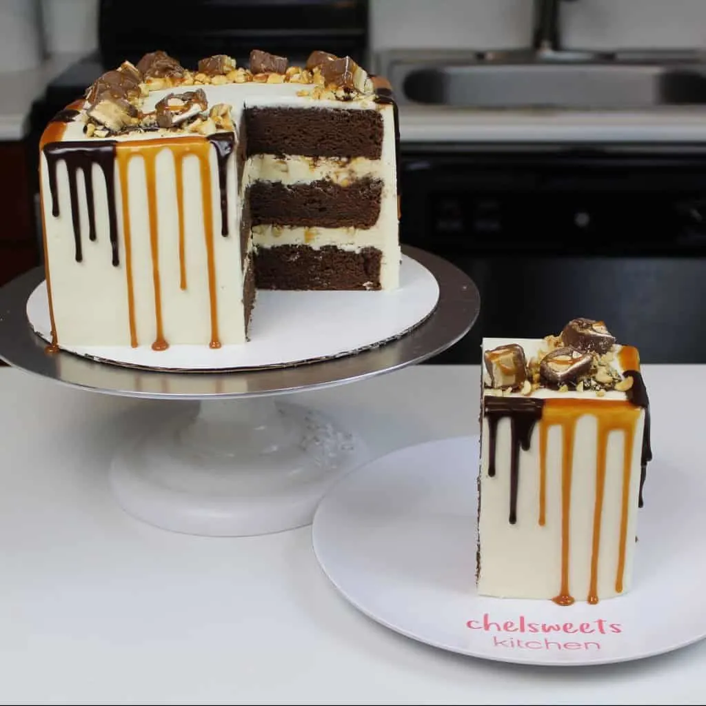 Snickers Drip Cake