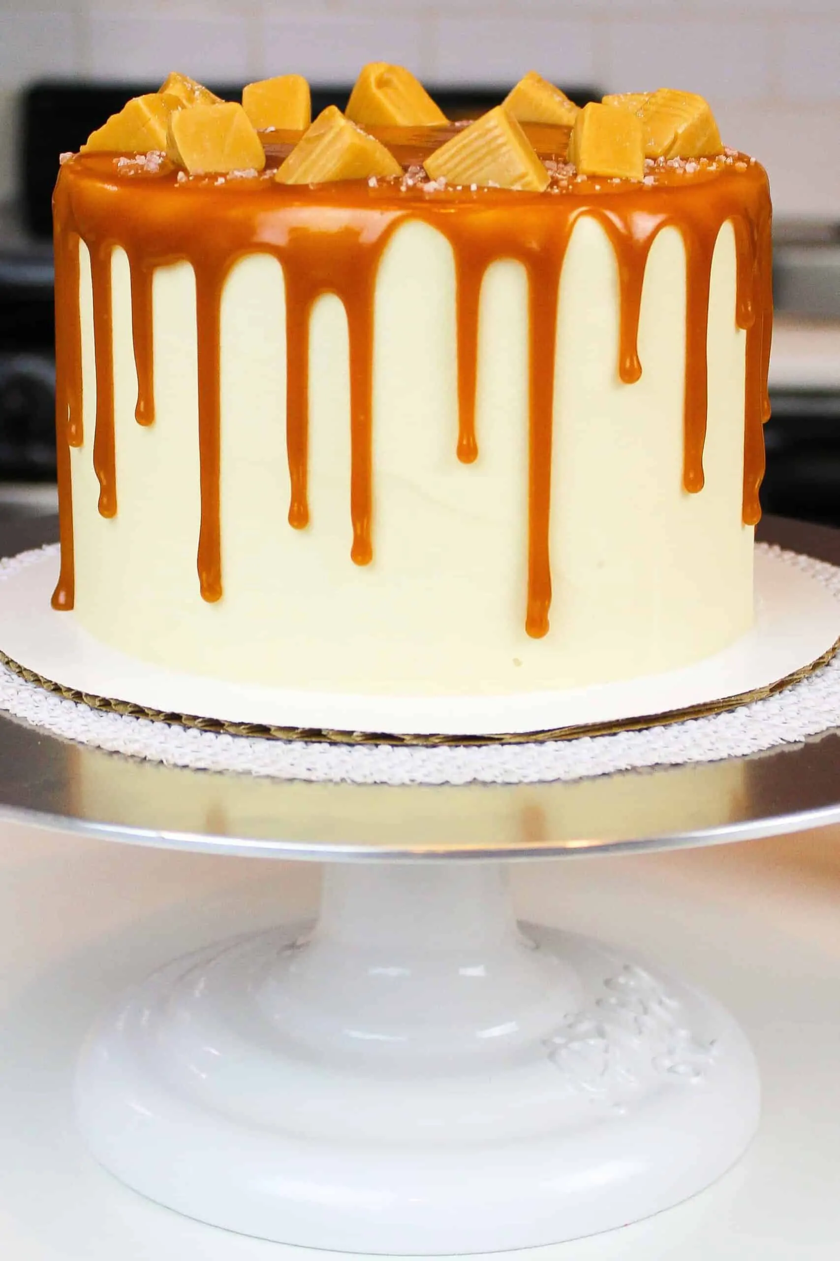 salted caramel drip cake photo