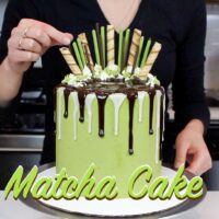 chocolate drip matcha cake photo