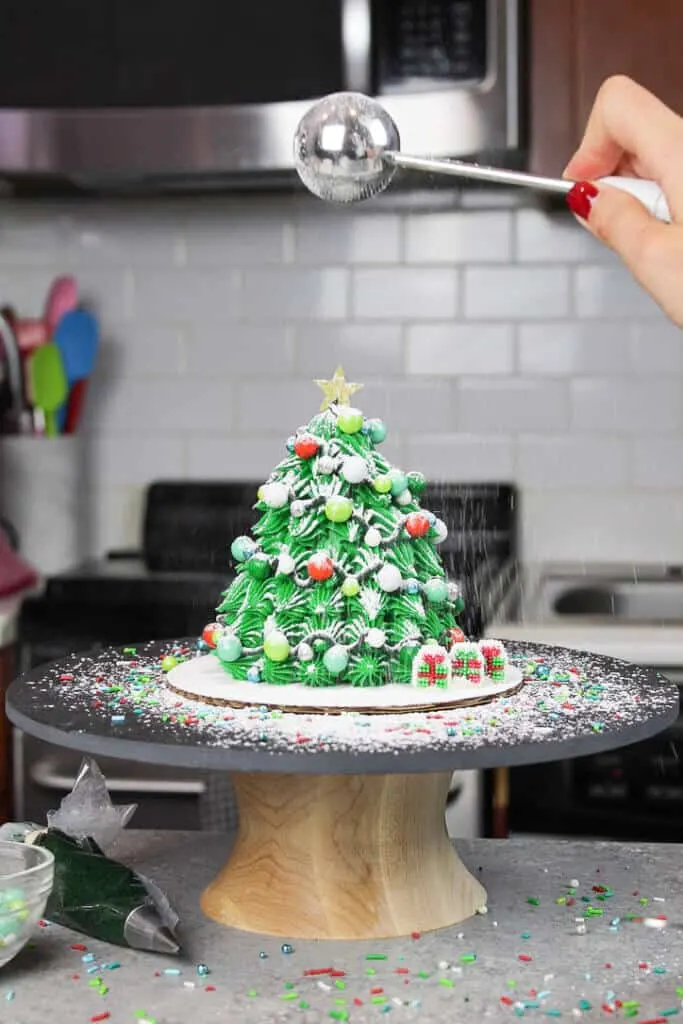 Buttercream Christmas Tree Cake Tutorial - Curly Girl Kitchen | Recipe |  Christmas cake designs, Christmas cake, Christmas cake decorations