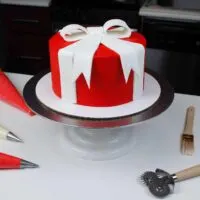 image of Christmas present cake