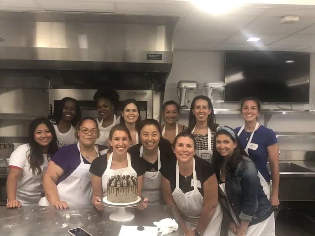image of chelsey white teaching her first cake class at ICE
