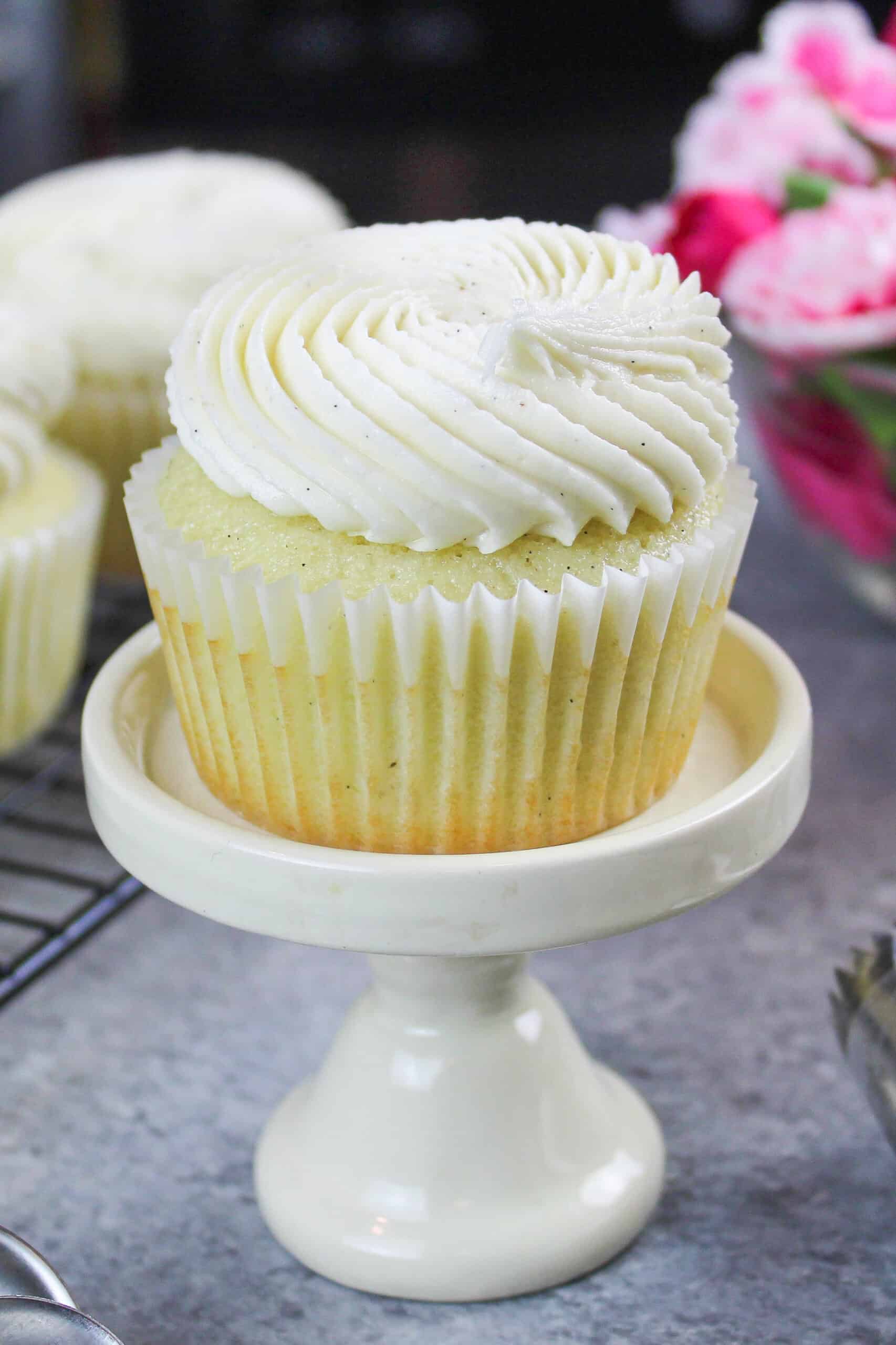 Perfect Vanilla Cupcakes - Step by Step - The Tough Cookie