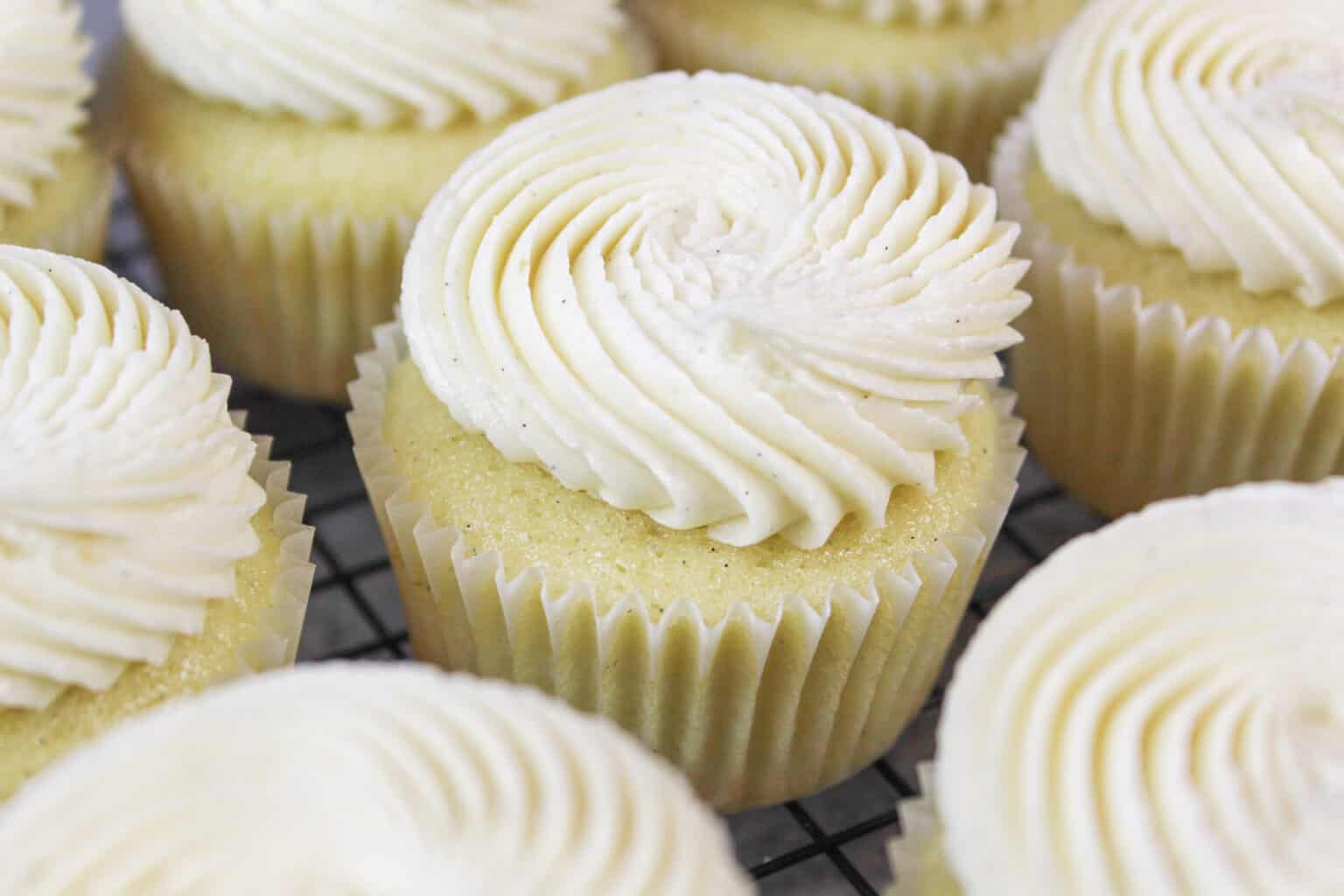 The Best American Buttercream Recipe: Ready in 5 minutes - Chelsweets