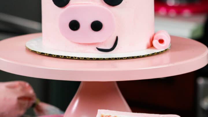 Order Peppa Pig Fondant Cake |deliver 2 Kg