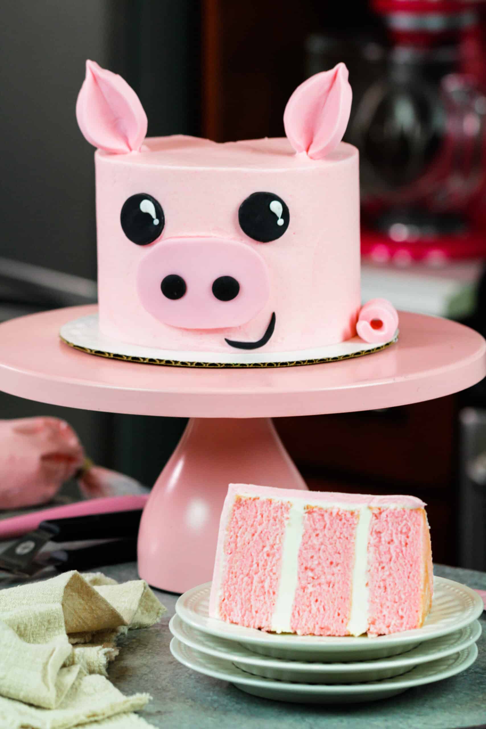 37 Pretty Cake Ideas For Your Next Celebration : Elegant two tone cake |  Elegant birthday cakes, Beautiful birthday cakes, Pretty cakes