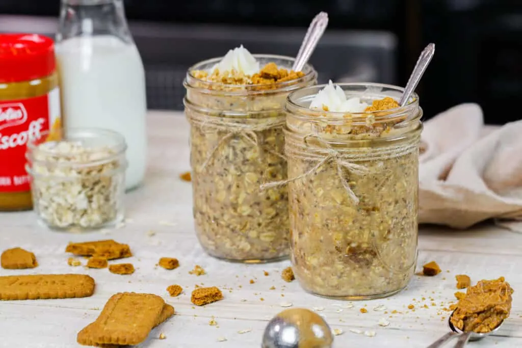 image of cookie butter overnight oats topped with biscoff cookies