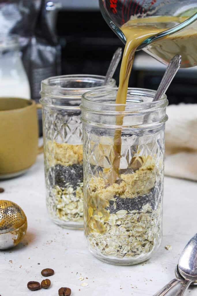 https://chelsweets.com/wp-content/uploads/2020/09/pouring-coffee-into-oats-683x1024.jpg