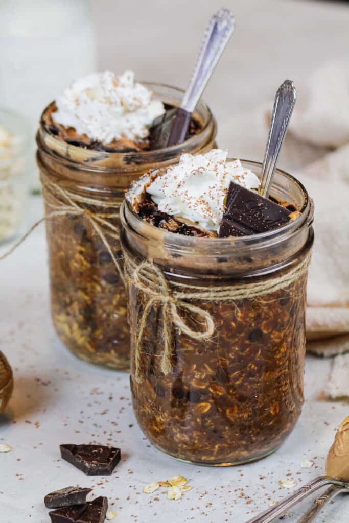 image of chocolate overnight oats made in mason jars