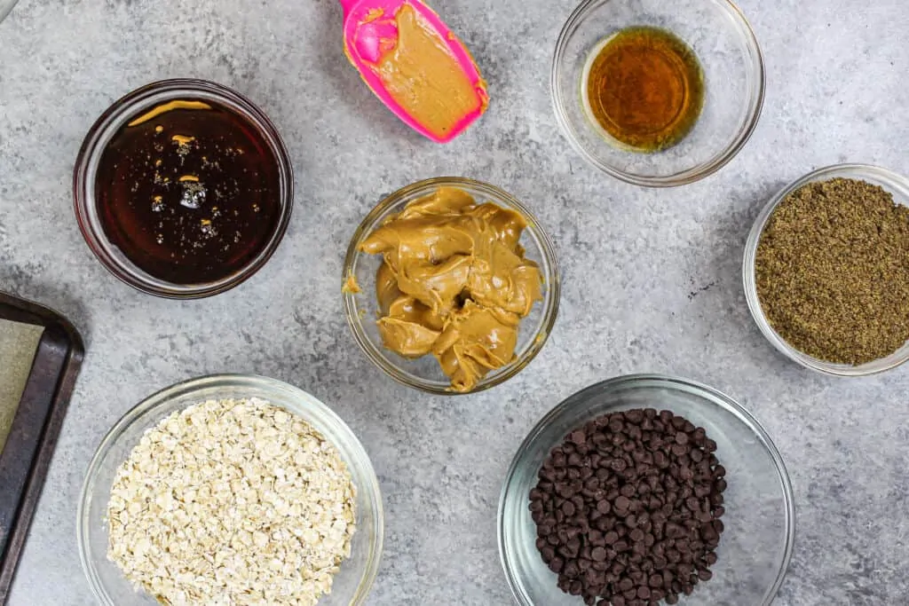 image of ingredients to make peanut butter oatmeal balls