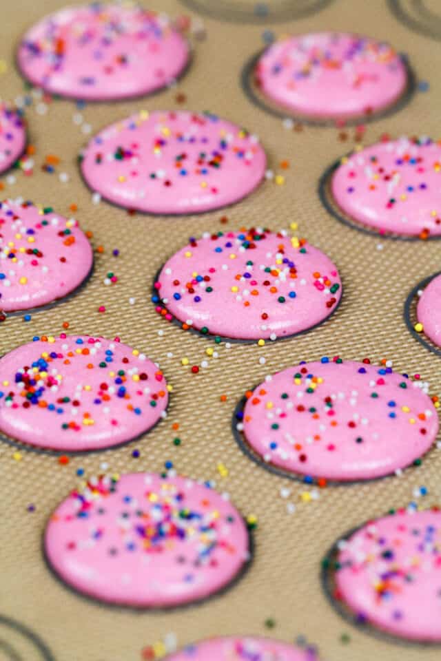 Birthday Cake Macarons: Recipe & Step by Step Tutorial