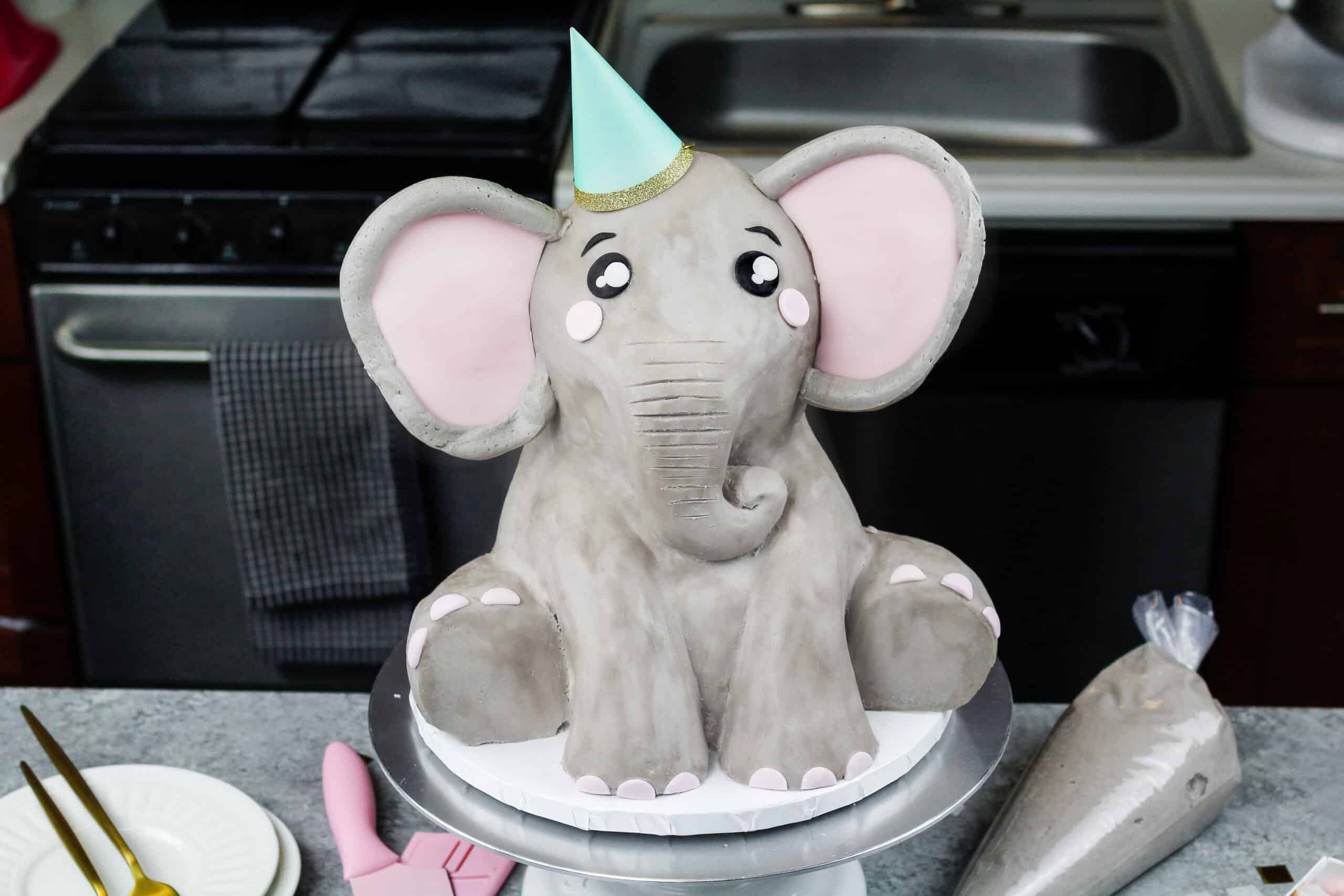 Buy KNHYKXD Elephant shape cake mold, aluminum alloy cake, baking mold  Online at Low Prices in India - Amazon.in