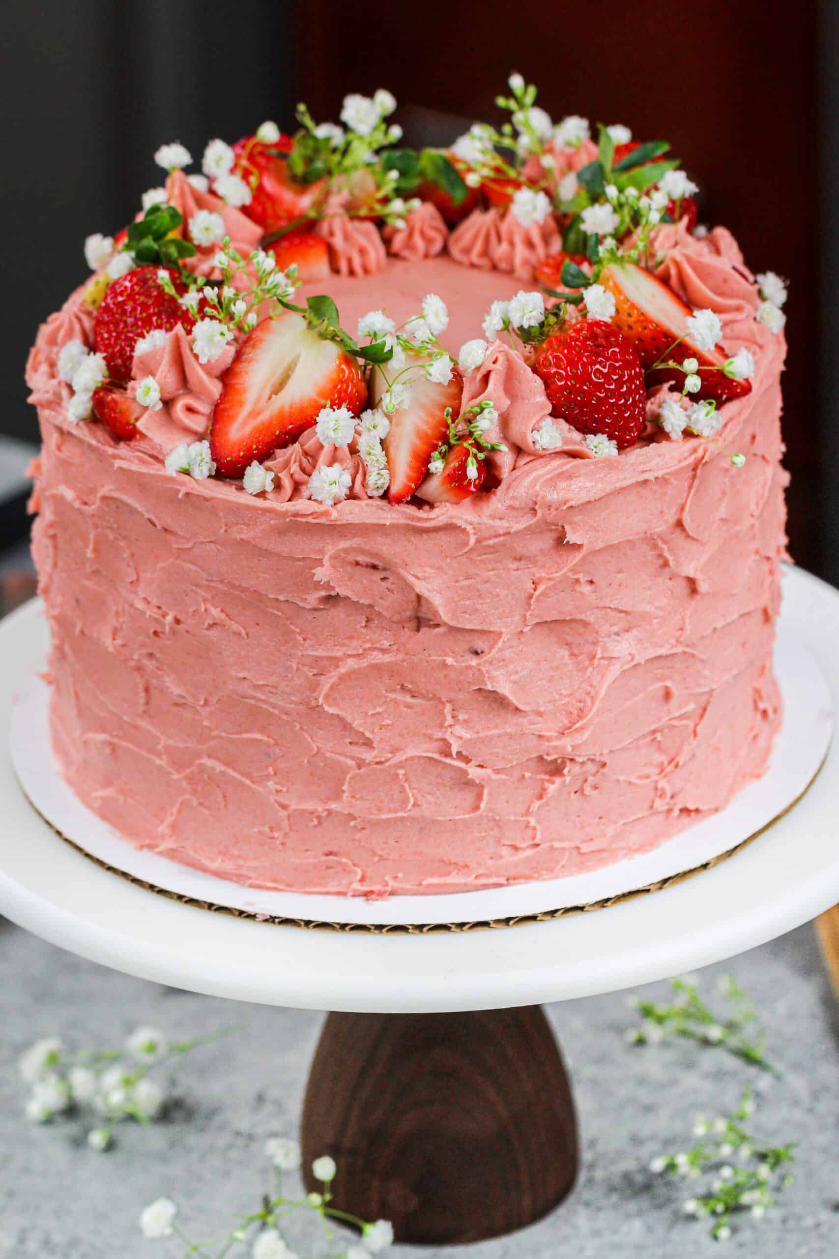 Vanilla Strawberry Cake - Easy Recipe From Scratch