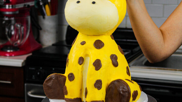 Real Party: Giraffe Birthday | The Cake Blog