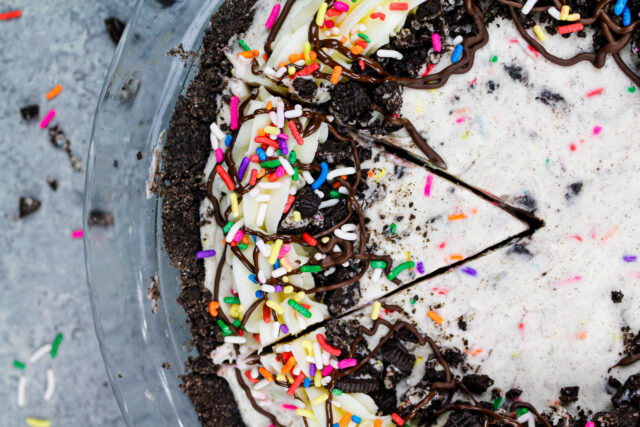 Oreo Cream Pie - The Easiest Pie You'll Ever Make From Scratch