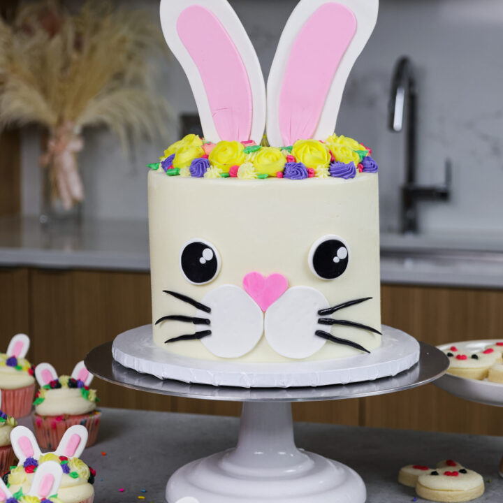 Bunny Birthday Cake | Bunny birthday cake, Baby birthday cakes, Birthday  cake kids