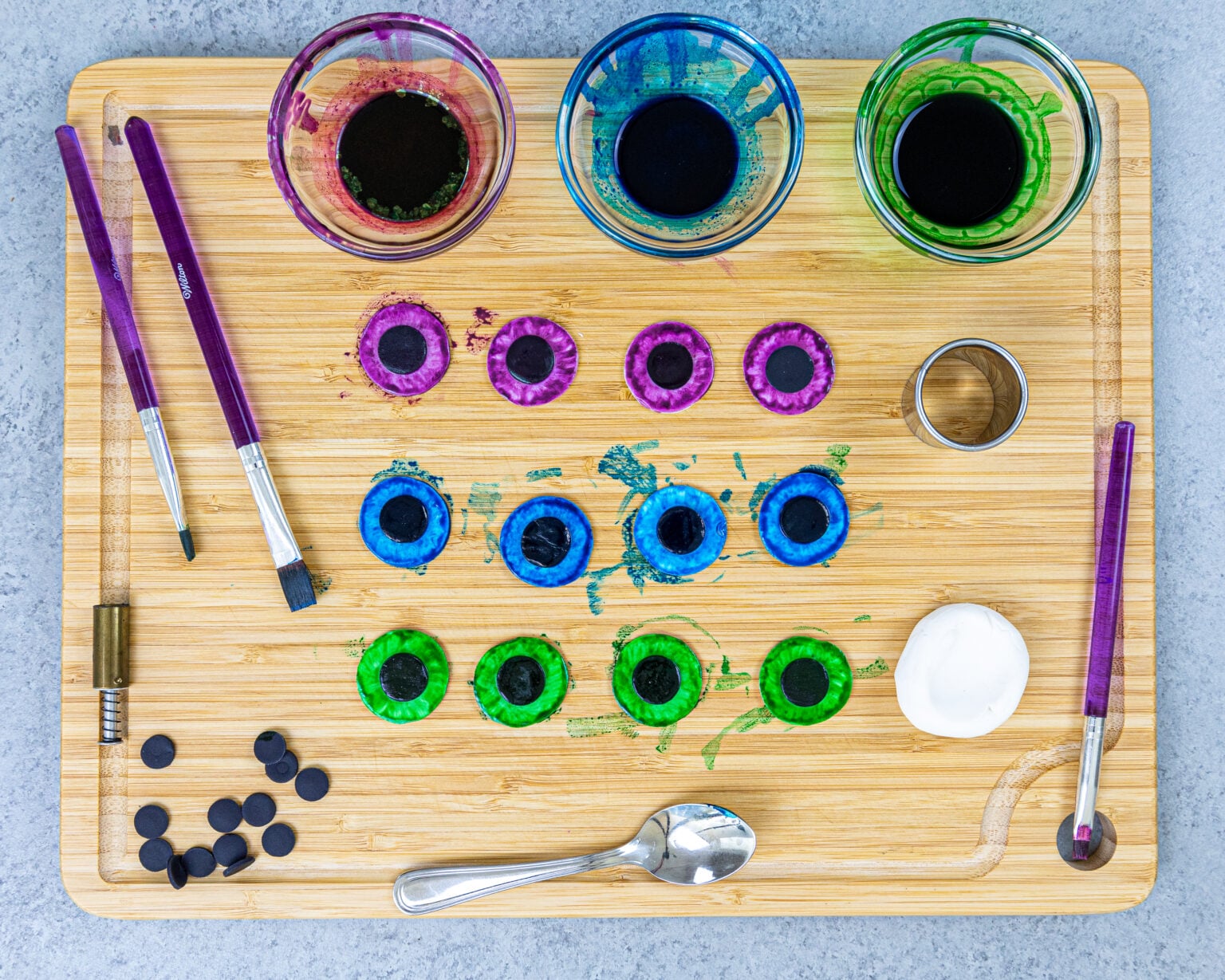 Eyeball Cupcakes: The Perfect Halloween Dessert - Chelsweets