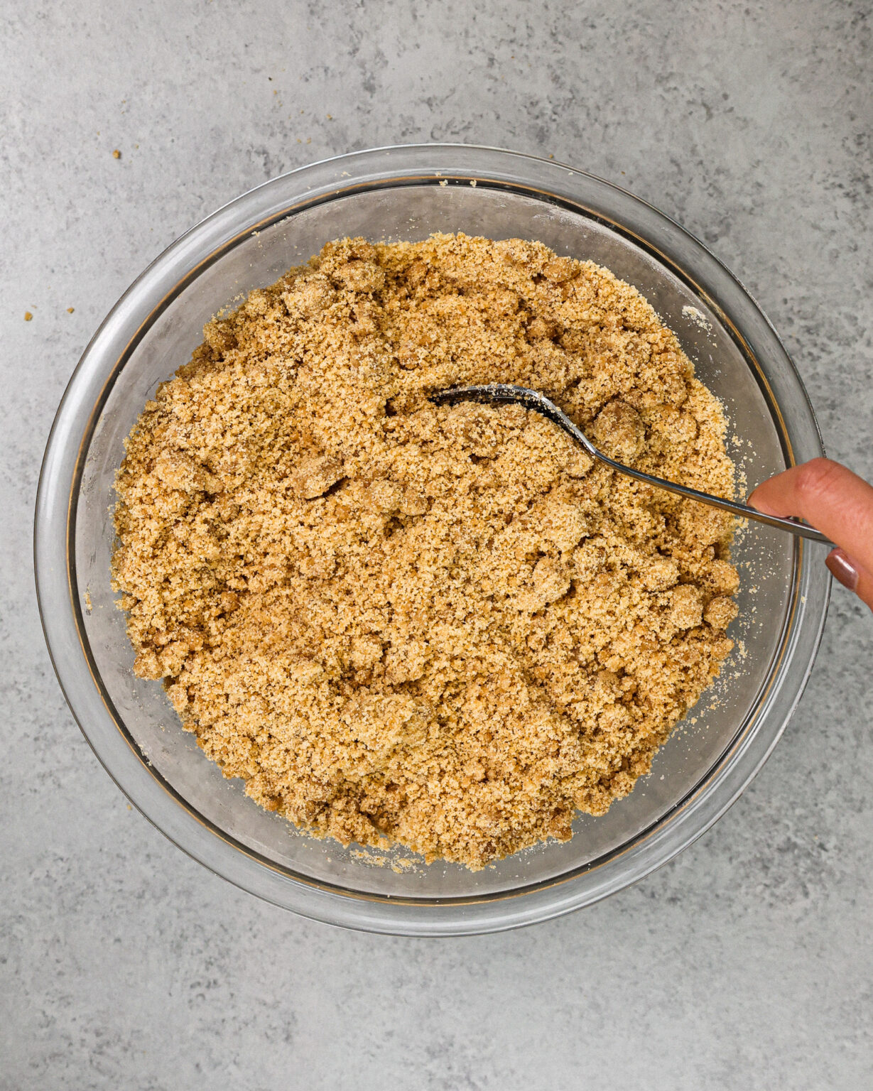 Cinnamon Streusel Topping: 6-Ingredient Recipe Ready in Minutes