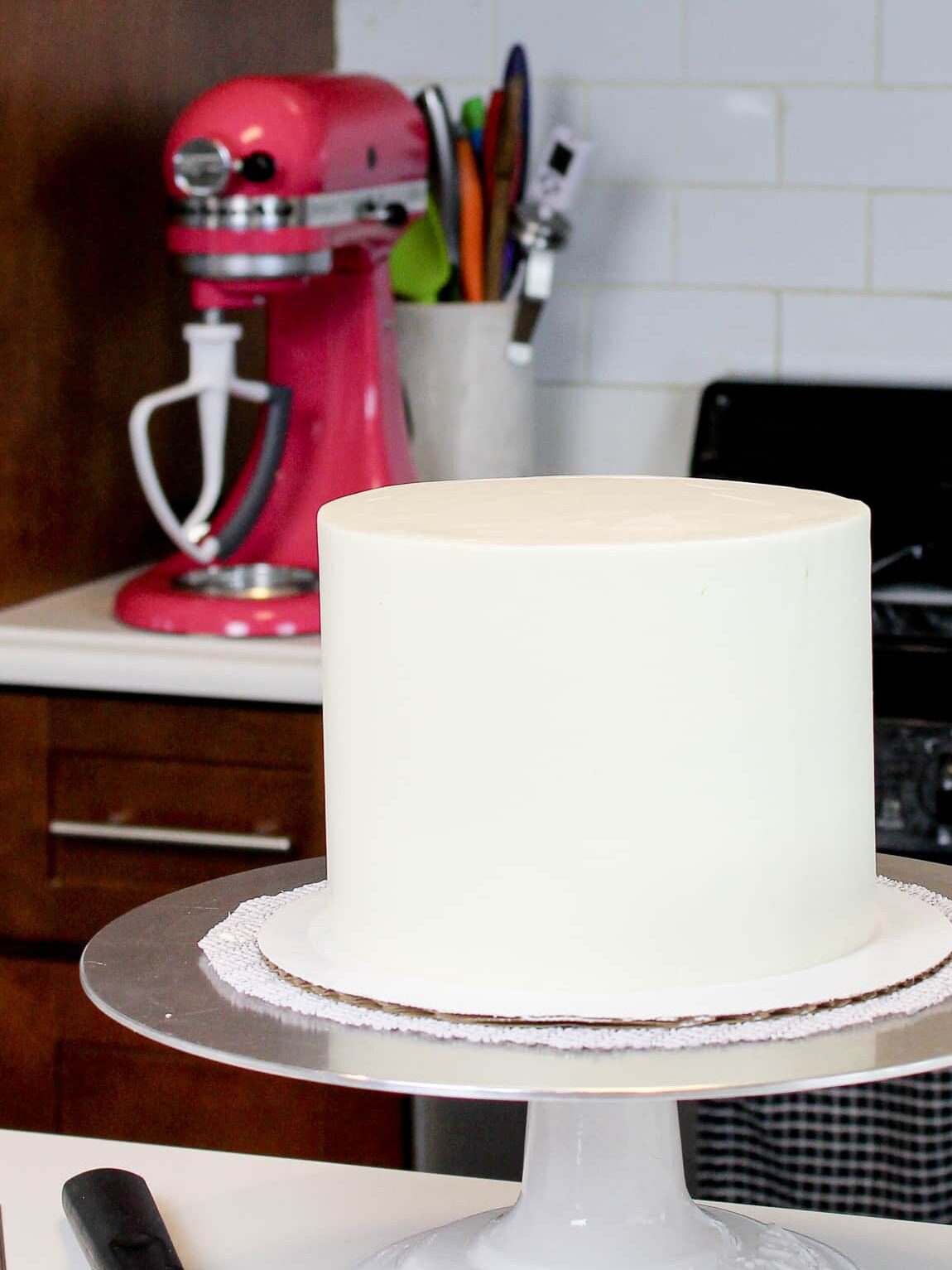 image of cake frosted with white American buttercream