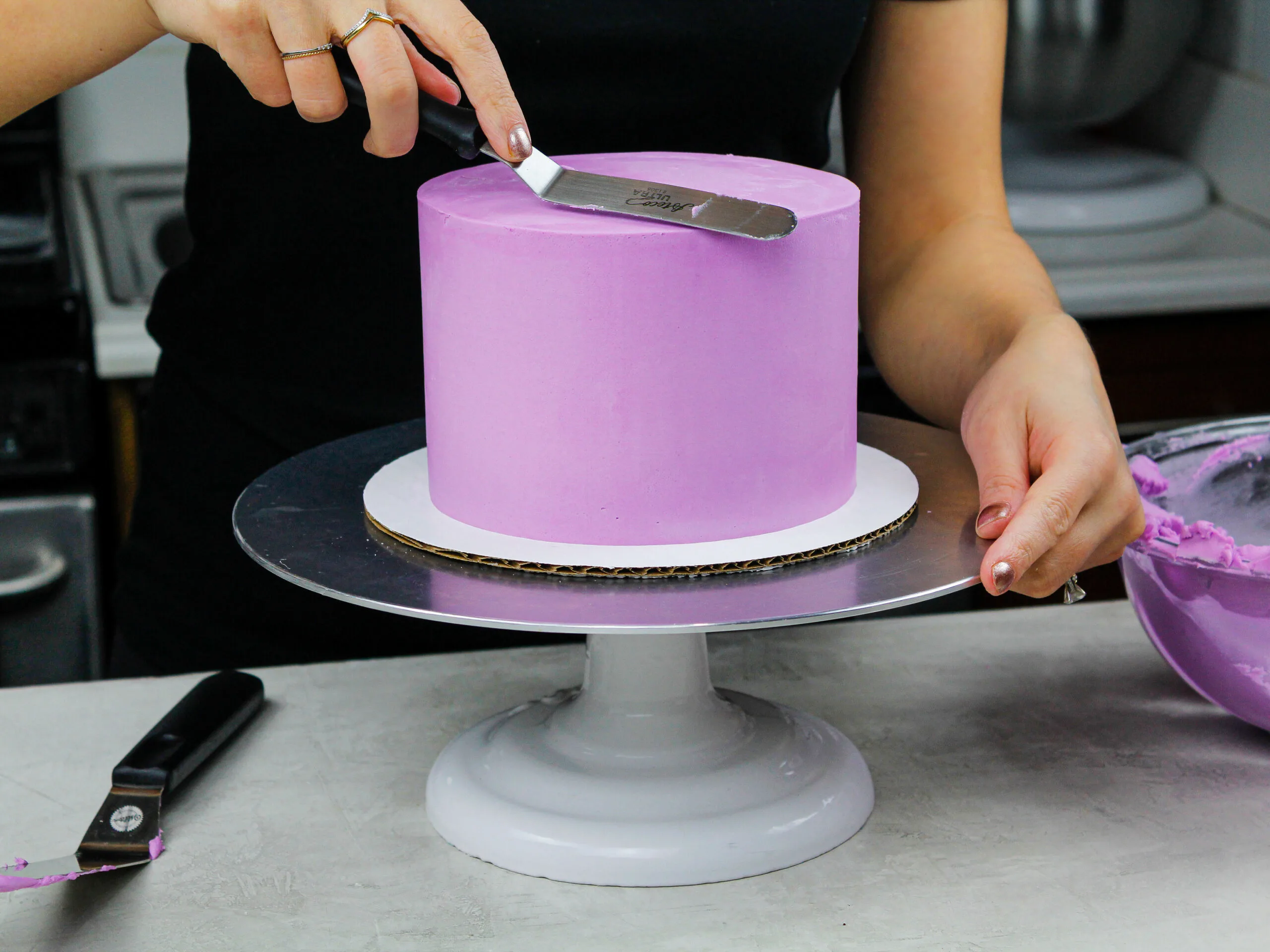 31 Easy Cake Decorating Ideas - Cake Decorating Tips And Tricks