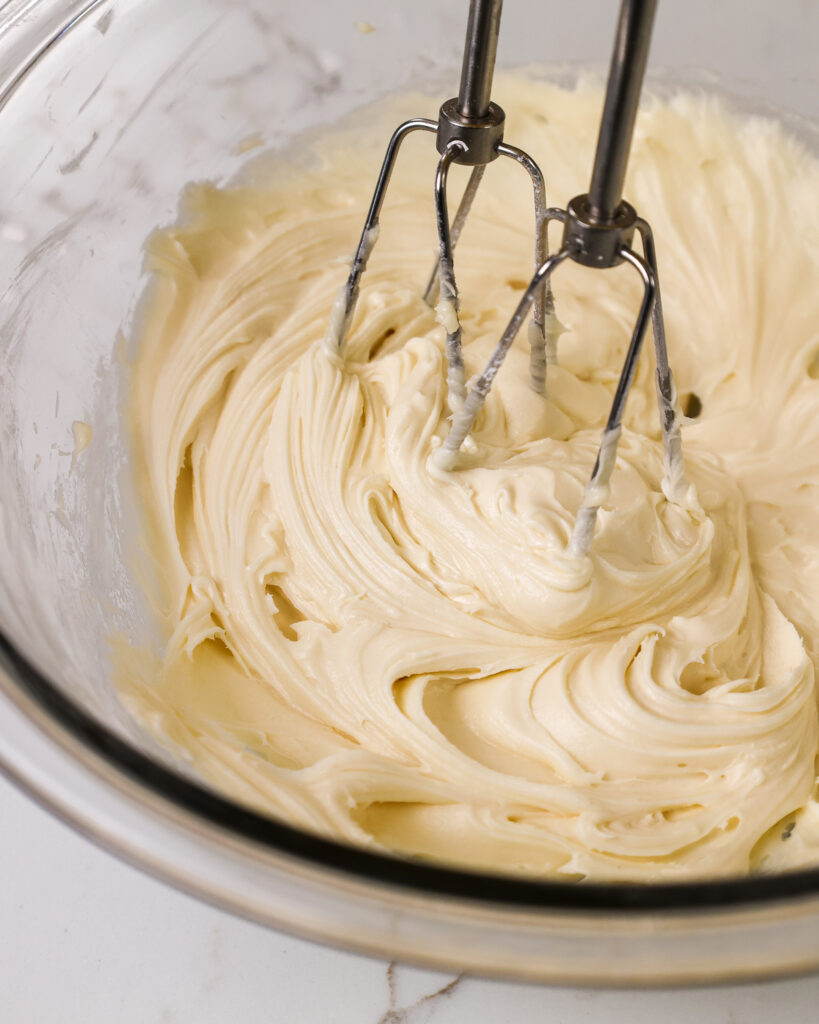 image of cream cheese cinnamon roll 
frosting