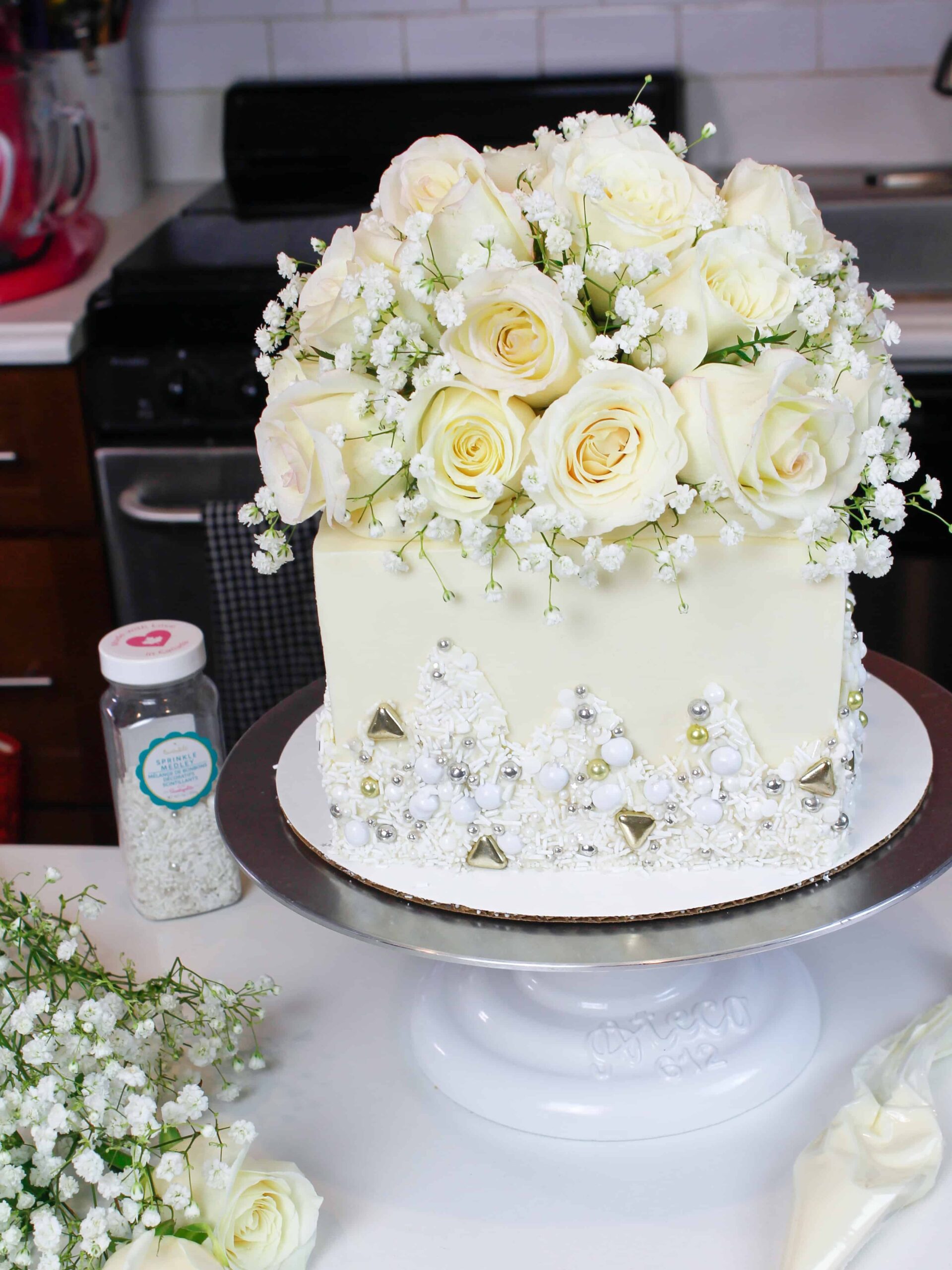 decorated white wedding cake image