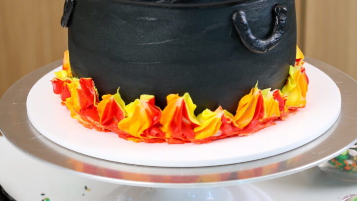 Hamza Gulzar recreates magic of Cauldron Cakes from Harry Potter on  Instagram - Telegraph India