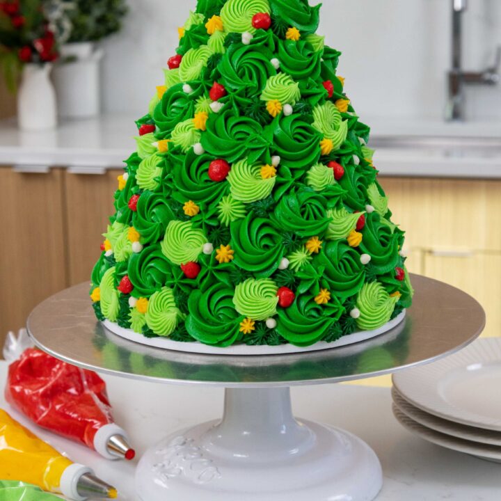 Stars and Rosettes Christmas Tree Cake - Wilton