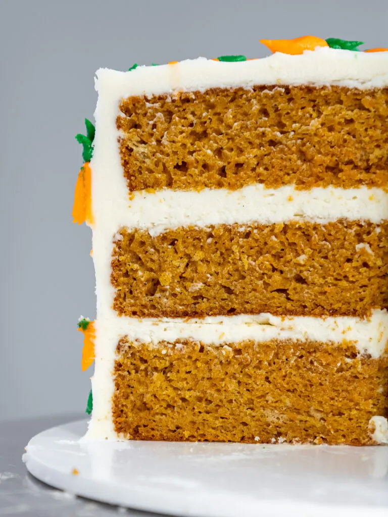 image of the cross section of a 6 inch carrot cake that has 3 layers