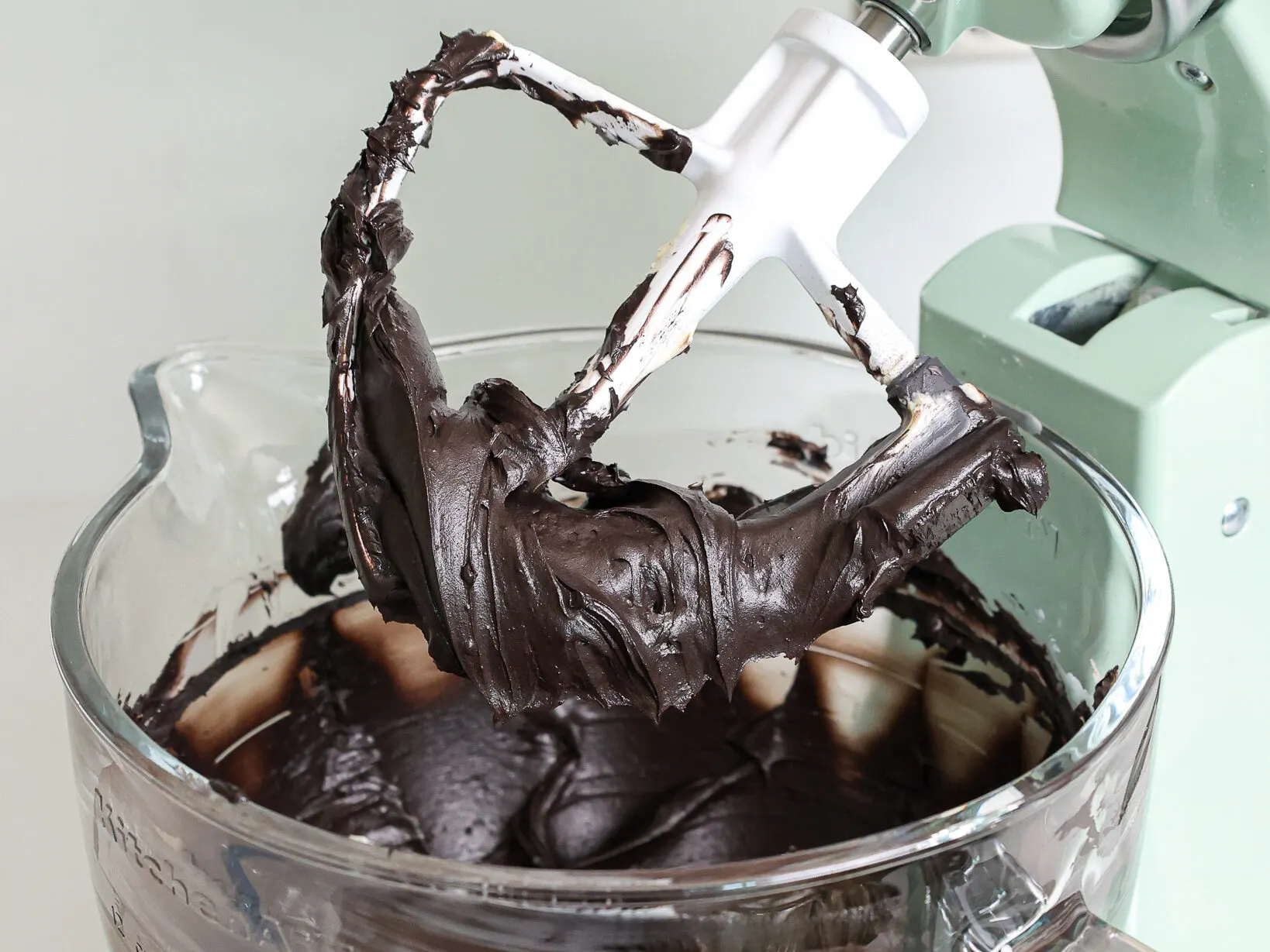 Black Frosting That Won't Stain Your Teeth - Chelsweets