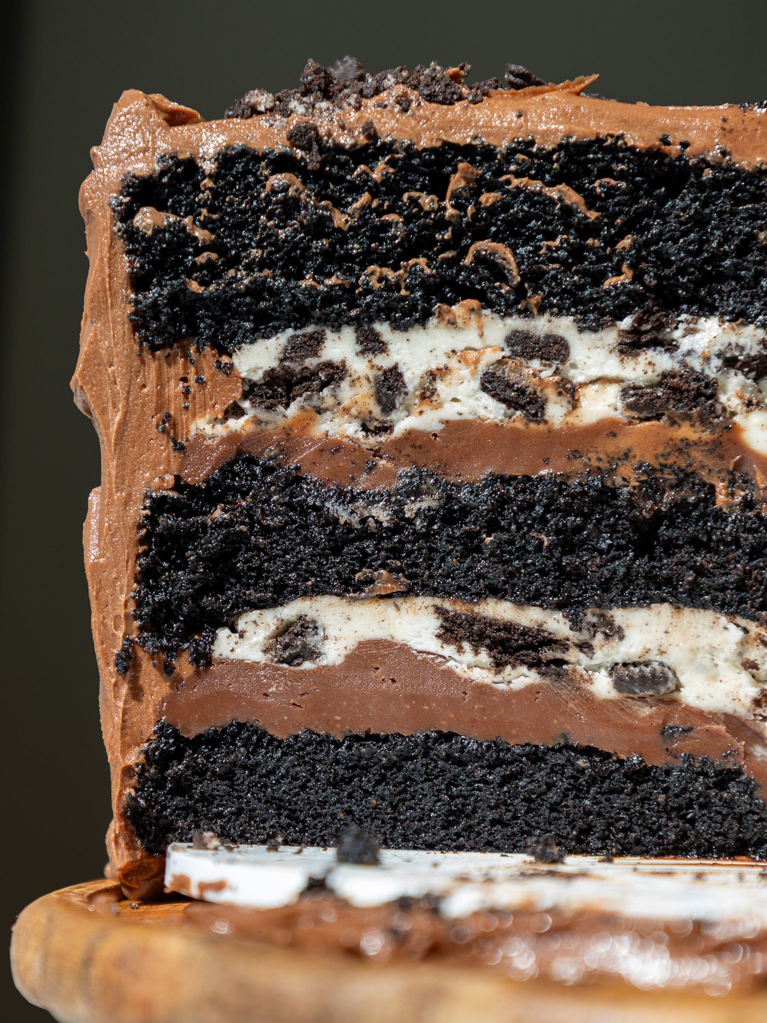 image of the cross section of an Oreo fudge cake