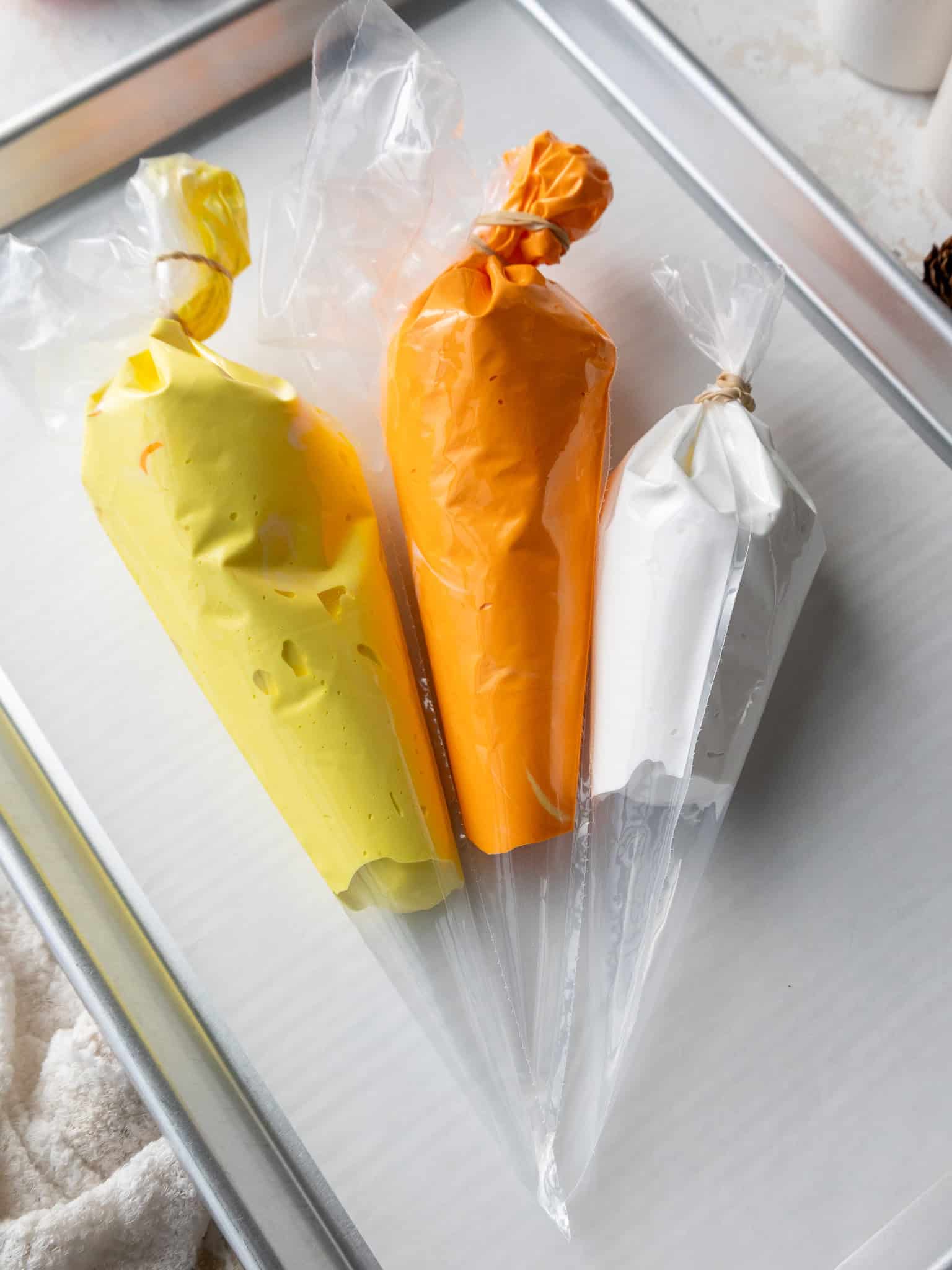 halloween meringue in piping bags